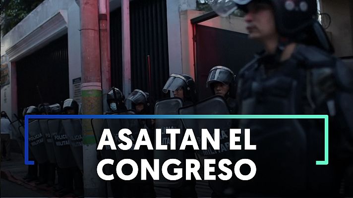 Modo Digital - La Policía de Guatemala retoma el control del Congreso