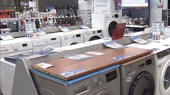 Telediario 2 - La subida del precio de la luz impulsa la compra de electrodomésticos más eficientes