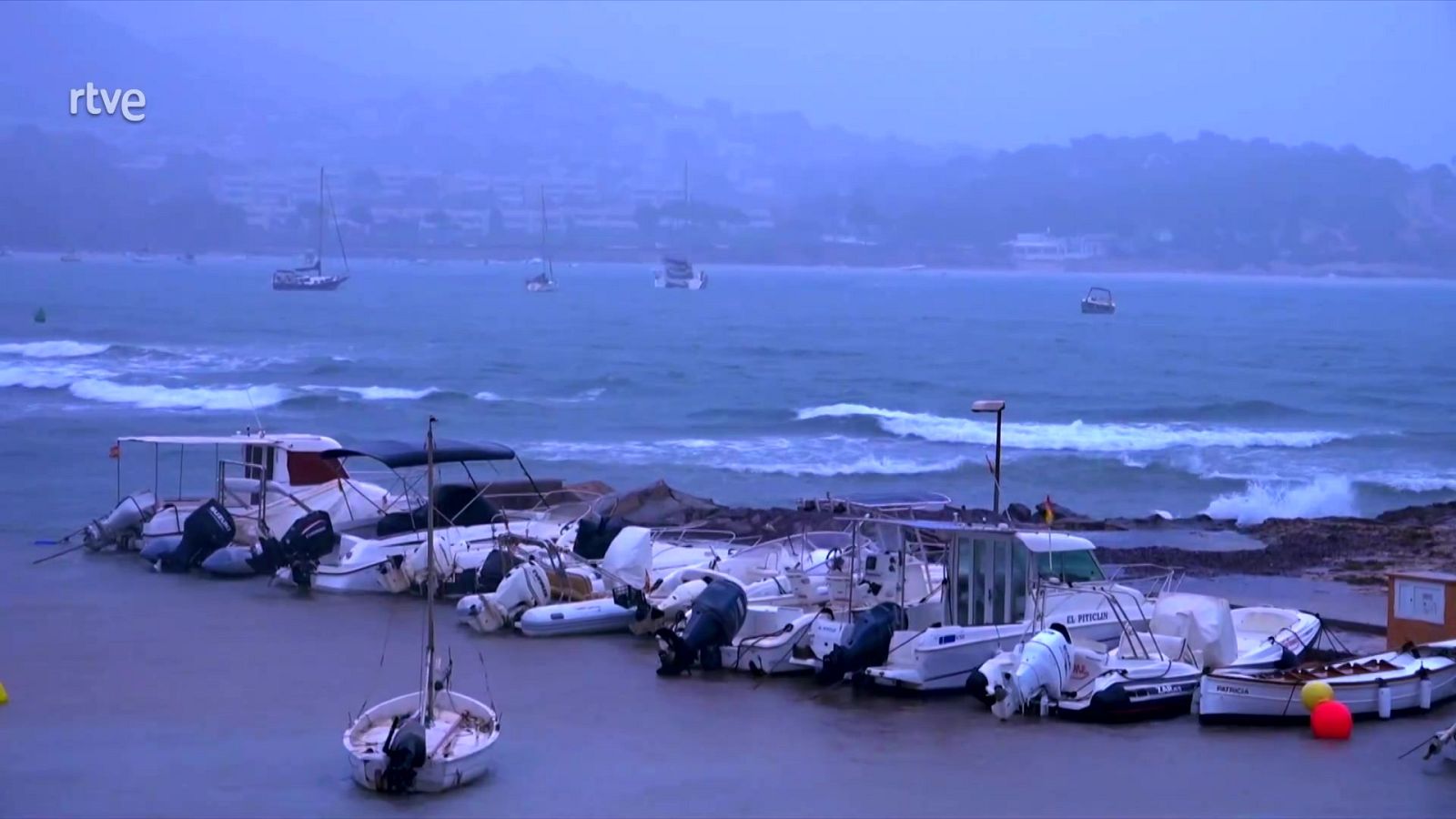 Intervalos de viento fuerte en los litorales del sureste peninsular y Baleares. Notable descenso de las temperaturas en el sureste peninsular - ver ahora