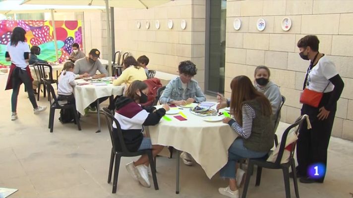 L'Informatiu - El dibuix com a eina d'expressió artística