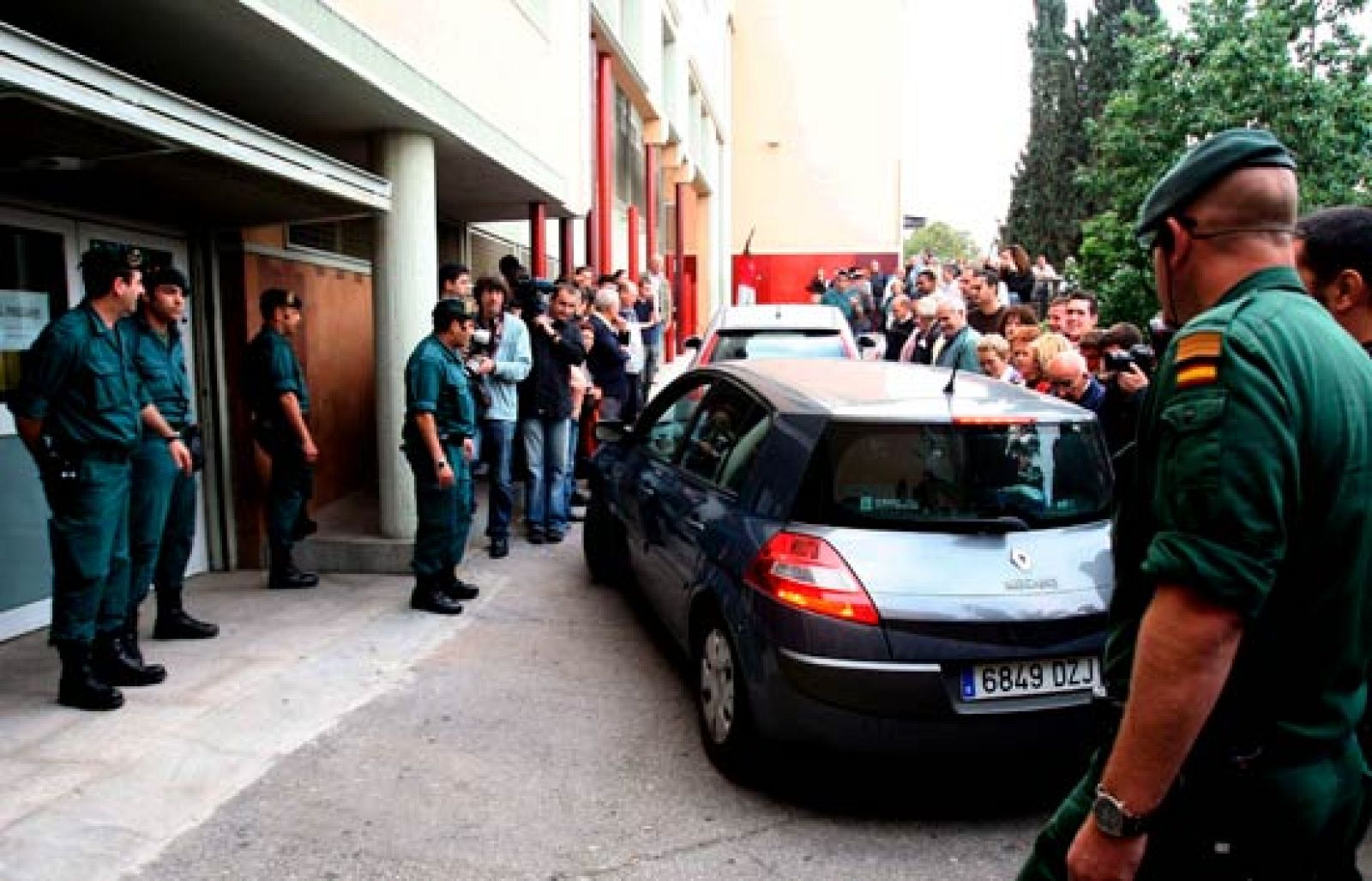 Telediario 2 en cuatro minutos - 27/10/09 | Ver