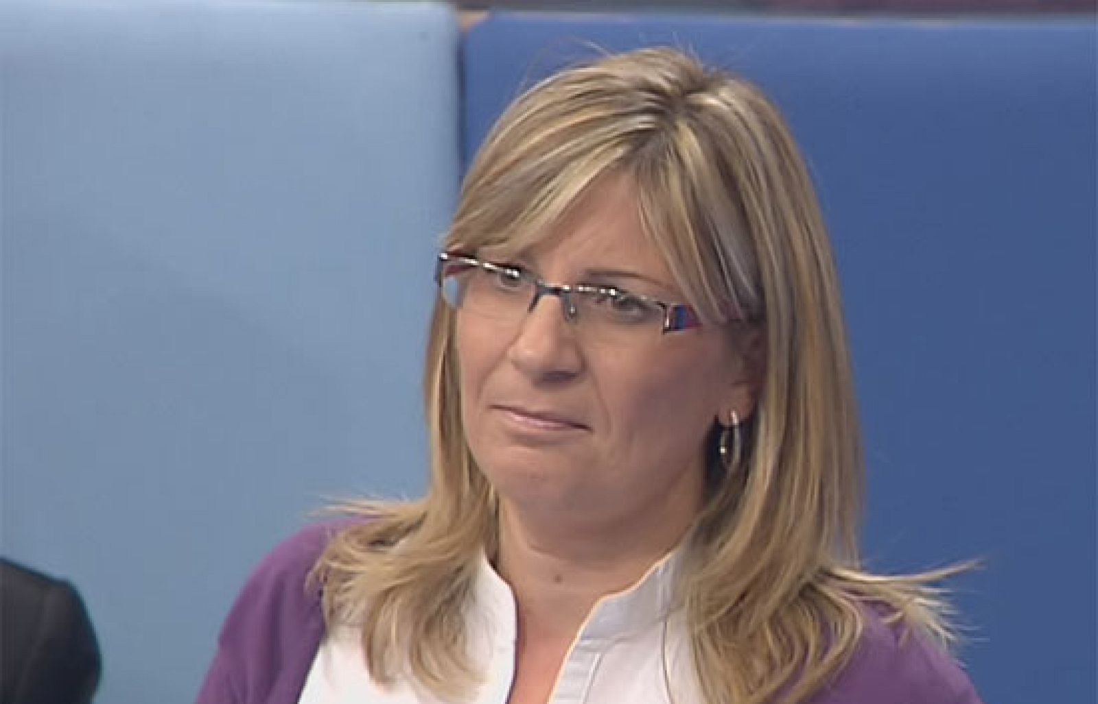 Tengo una pregunta para usted - ¿Qué opina de las indemnizaciones de los altos directivos de la banca? - Tengo una pregunta para usted | Ver