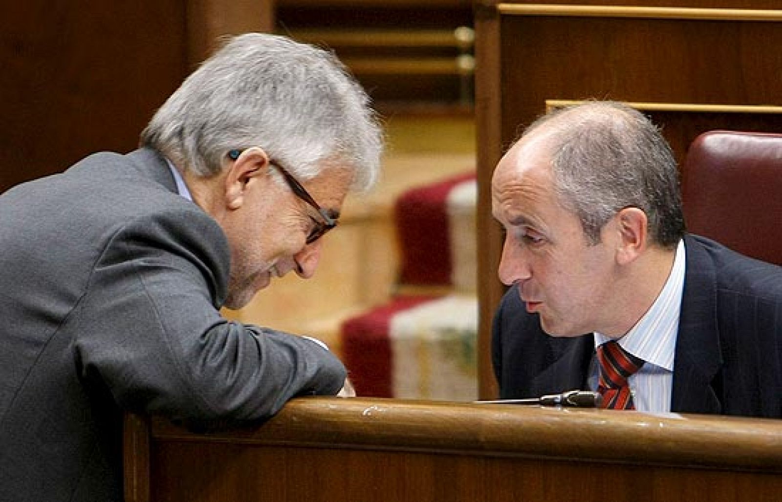 El PNV califica la detención de los piratas de "vodevil absurdo" y pide a Zapatero que actúe | Ver