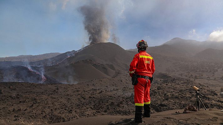 Telediario 2 - El volcán mantiene valores constantes tras 40 días de erupción