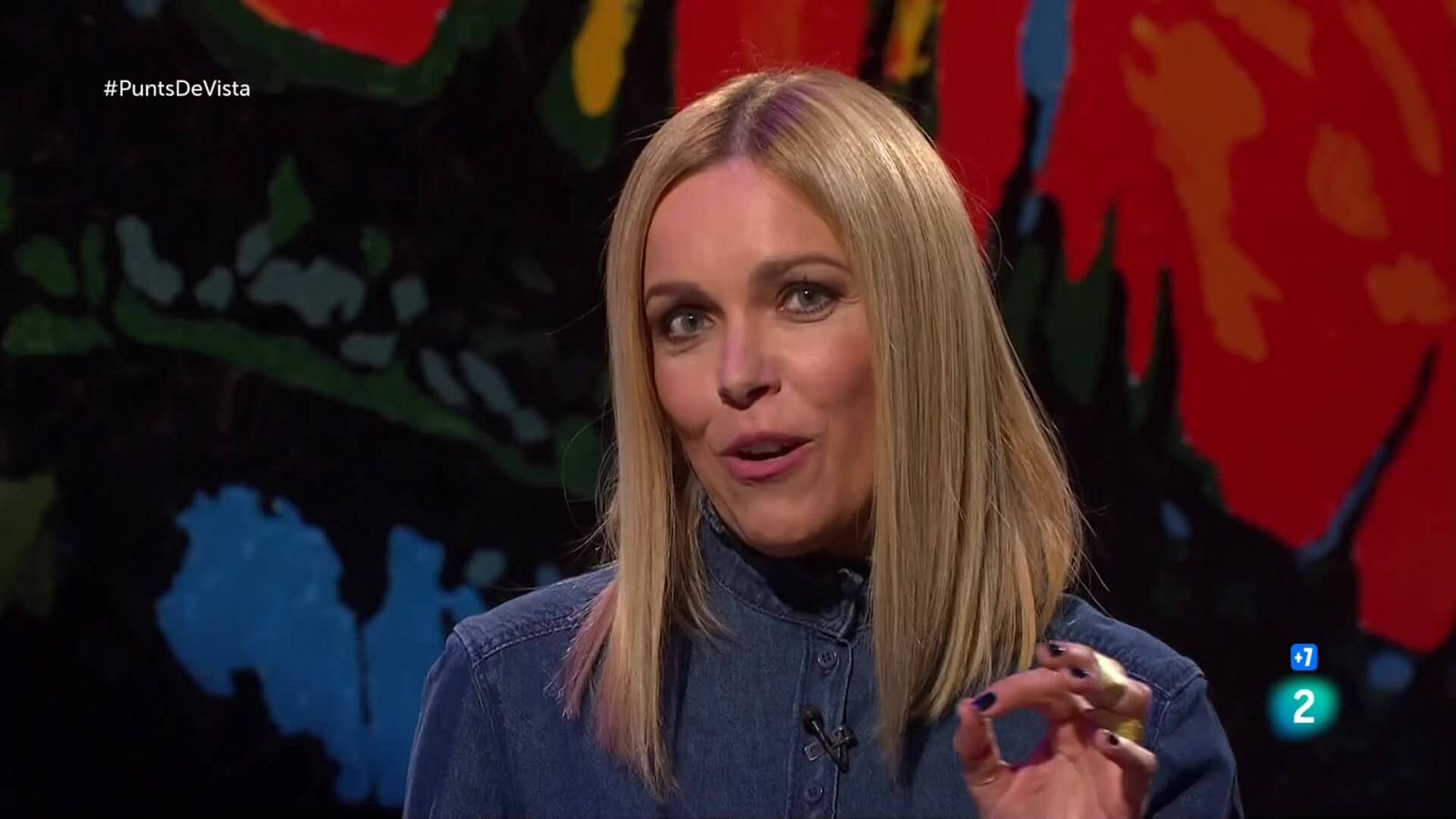 Tània Sarrias entrevista l'actriu Assumpta Serna i el director de cinema Carlo Padial. Actuació del pianista Ignasi Terraza i del grup Wild Mamas