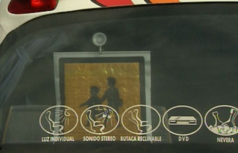 La fiscalía de menores investiga si 10 adolescentes agredieron sexualmente a dos compañeras en la ruta escolar