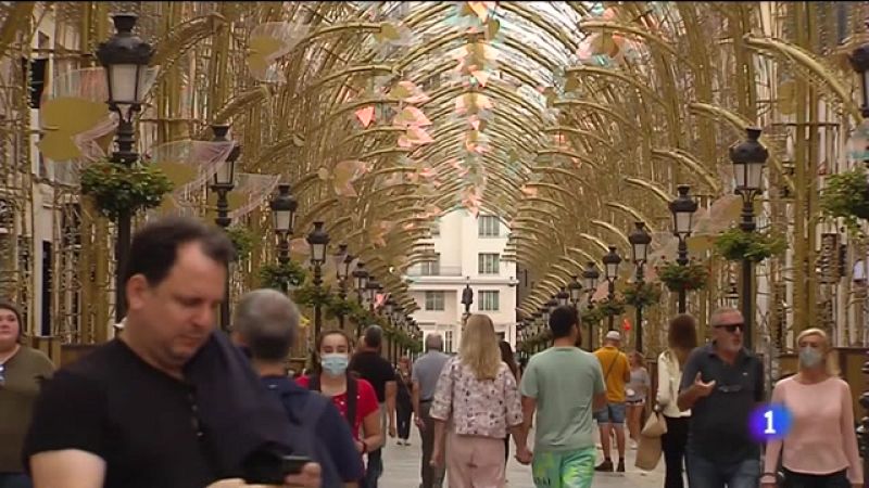 Málaga se llena durante el Puente de Todos los Santos - Noticias Andalucía | Ver