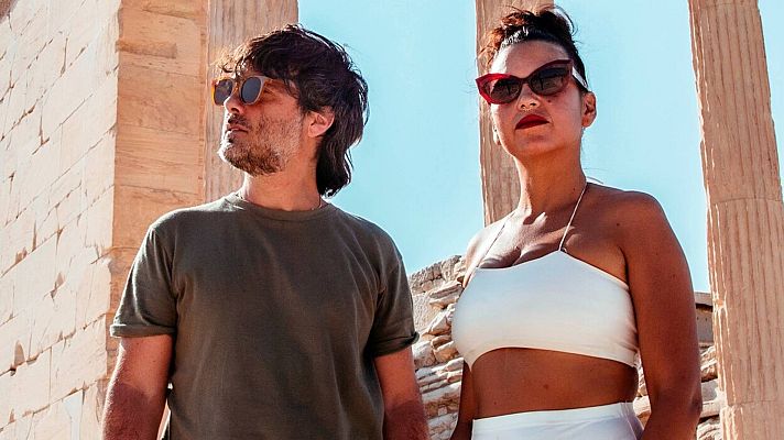 Telediario 1 - Bomba Estéreo estrena nuevo disco: 'Deja'