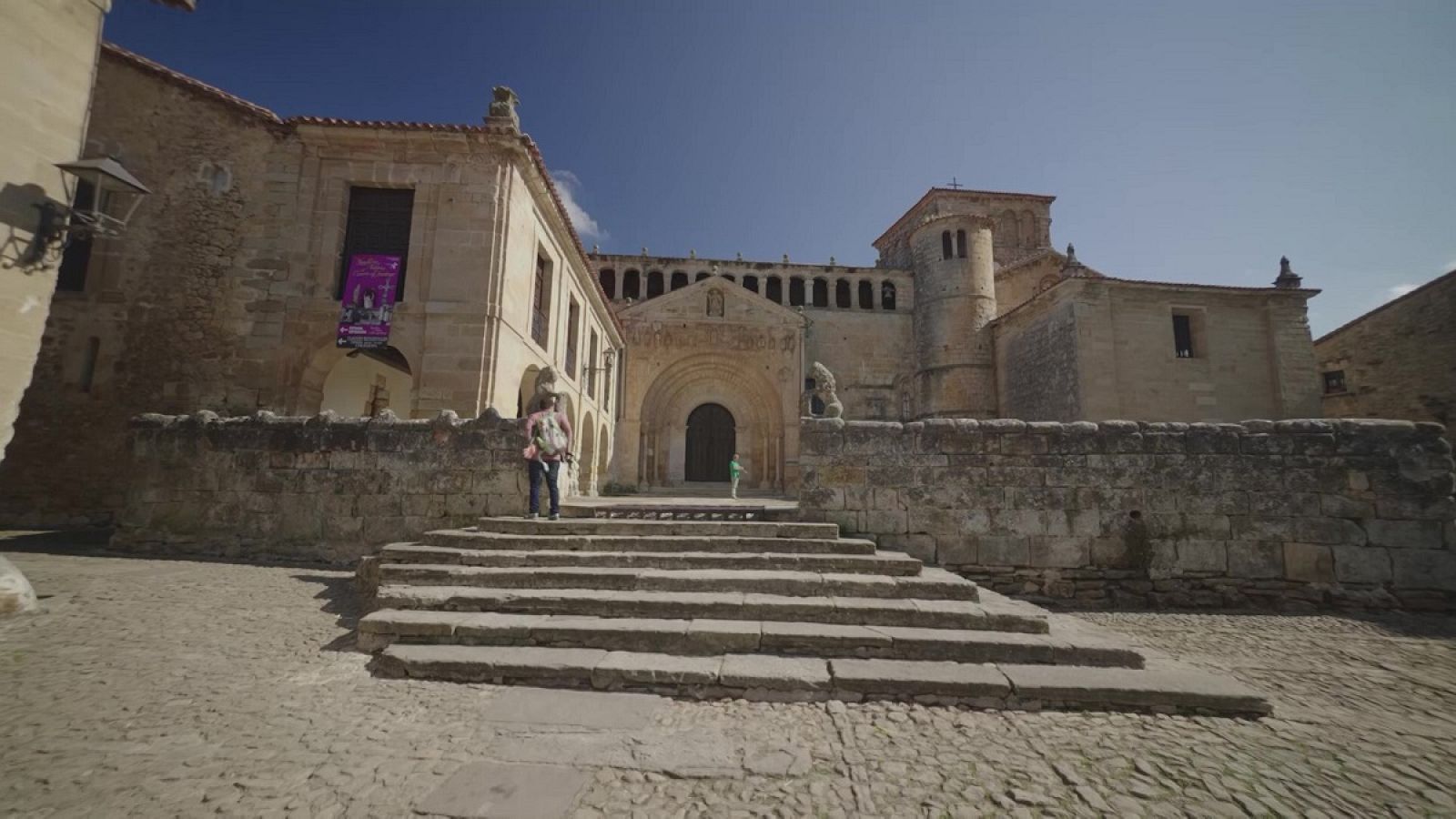 Colegiata de Santa Juliana de Santillana del Mar en 'Un país mágico'