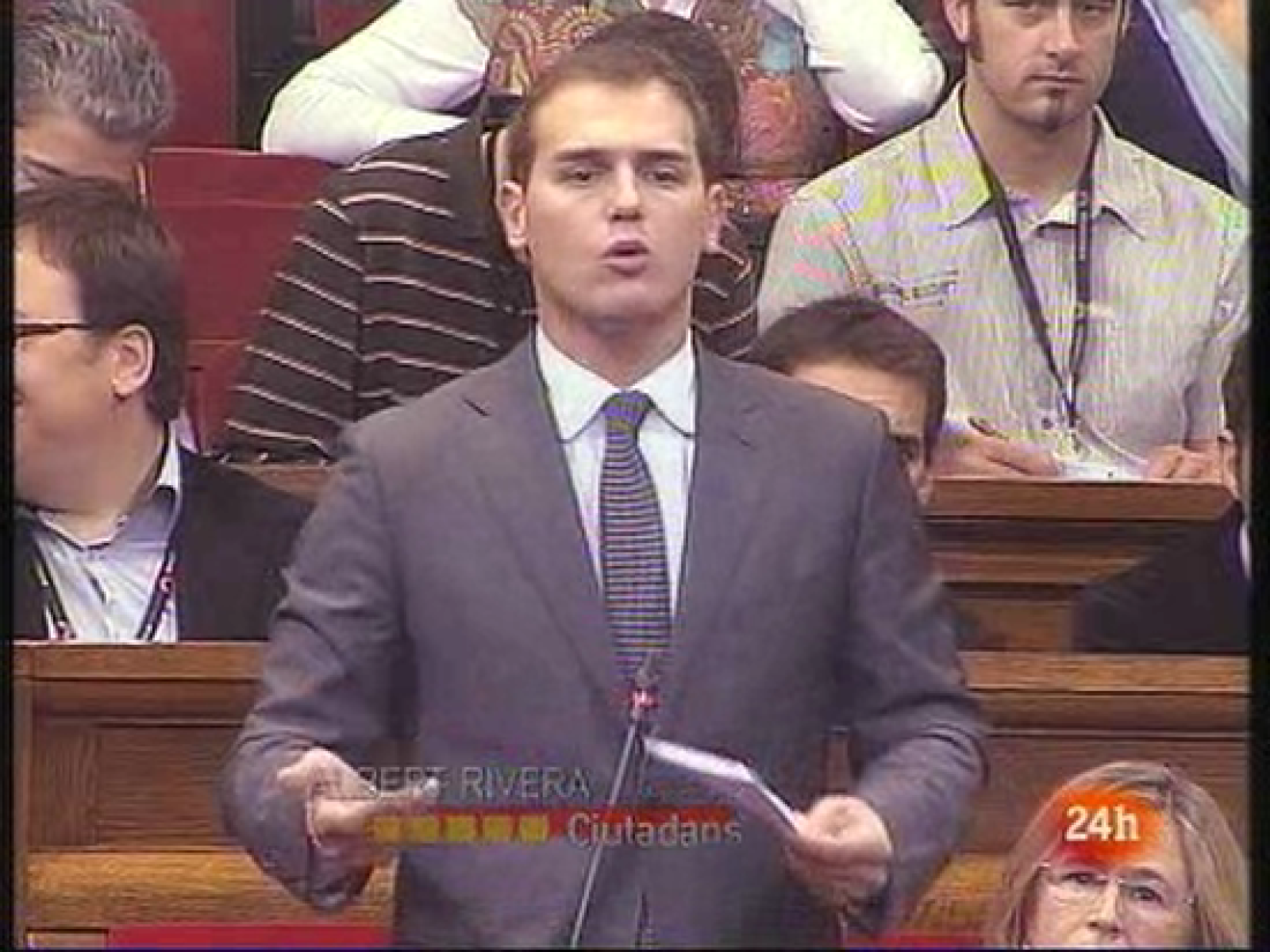 La televisió i els polítics,l a l'Aquí Parlem