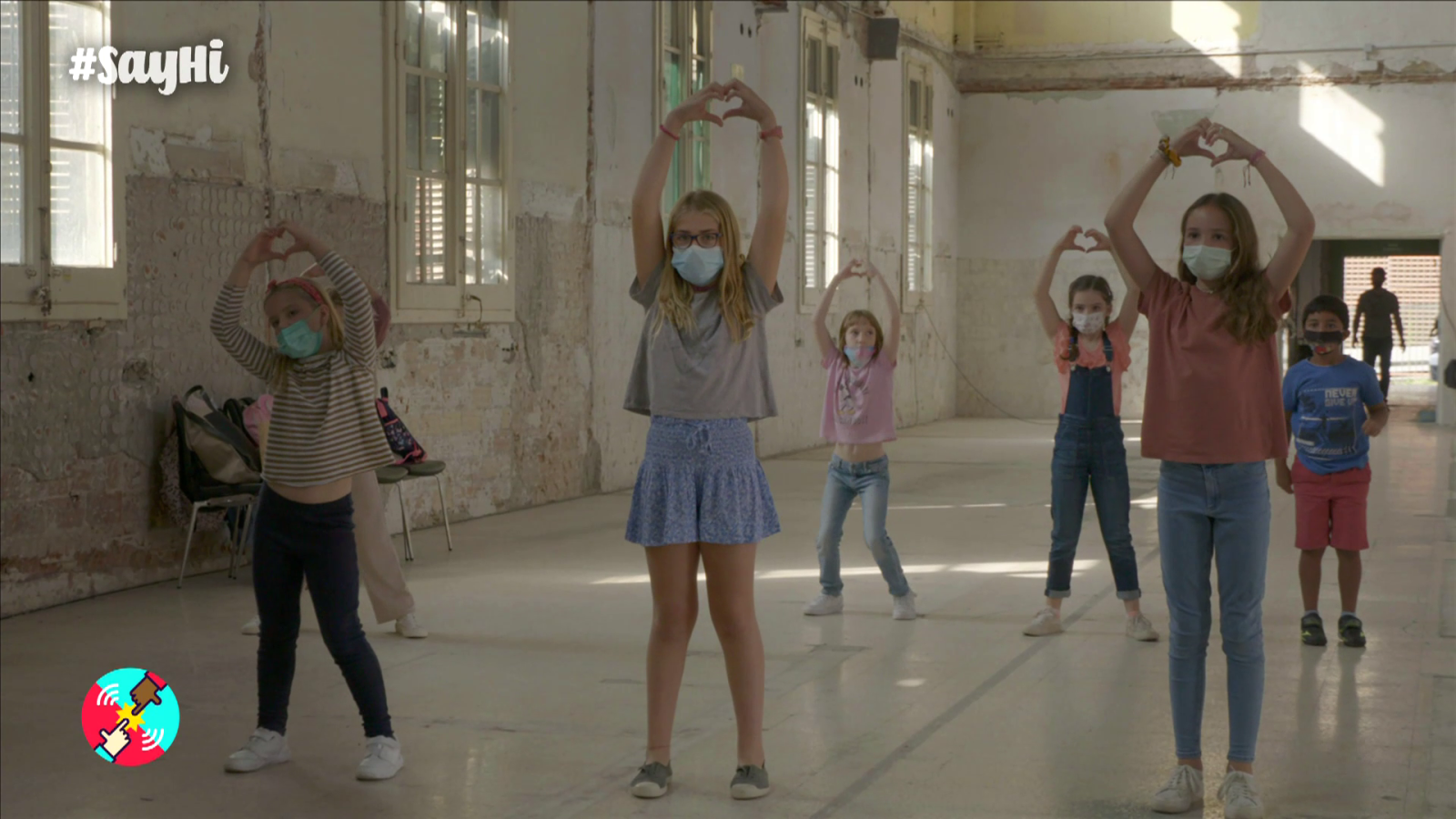 ¡Bailemos juntos contra el acoso escolar! - #SayHi | Ver