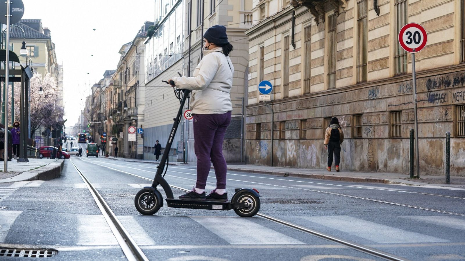 Explota la batería de un patinete eléctrico en medio del metro de Londres
