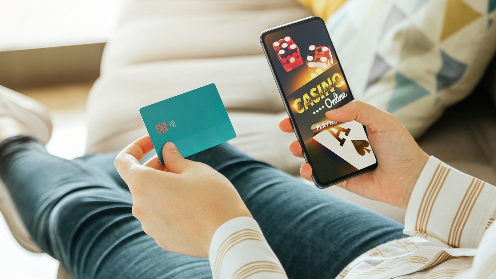 Las asociaciones advierten que las empresas de créditos rápidos amenazan a ludópatas