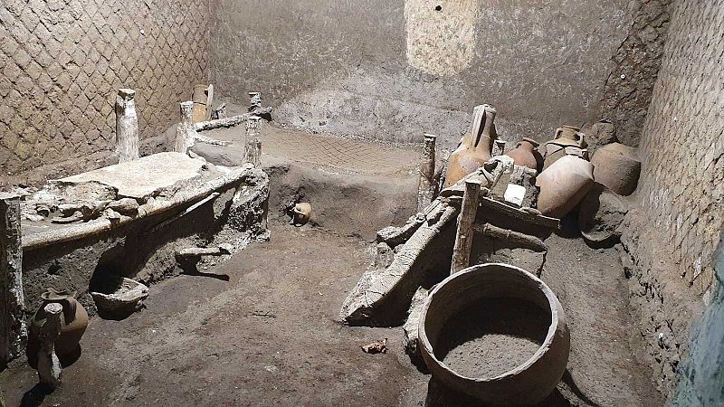 Descubren en Pompeya la habitación de una familia de esclavos bien conservada
