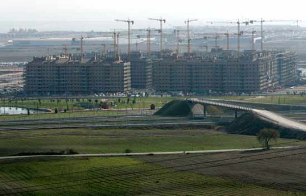 Reporteros del Telediario - Urbanizaciones desiertas