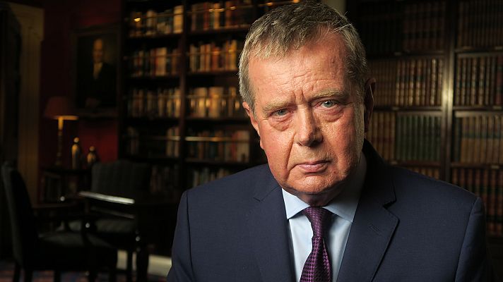 Los Windsor. En las entrañas de la dinastía real - La princesa, el príncipe y la prensa