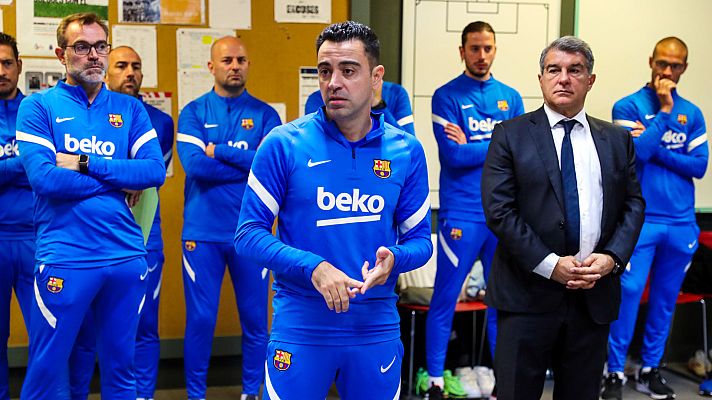 Telediario 1 - Xavi aplica sus normas desde el primer entrenamiento
