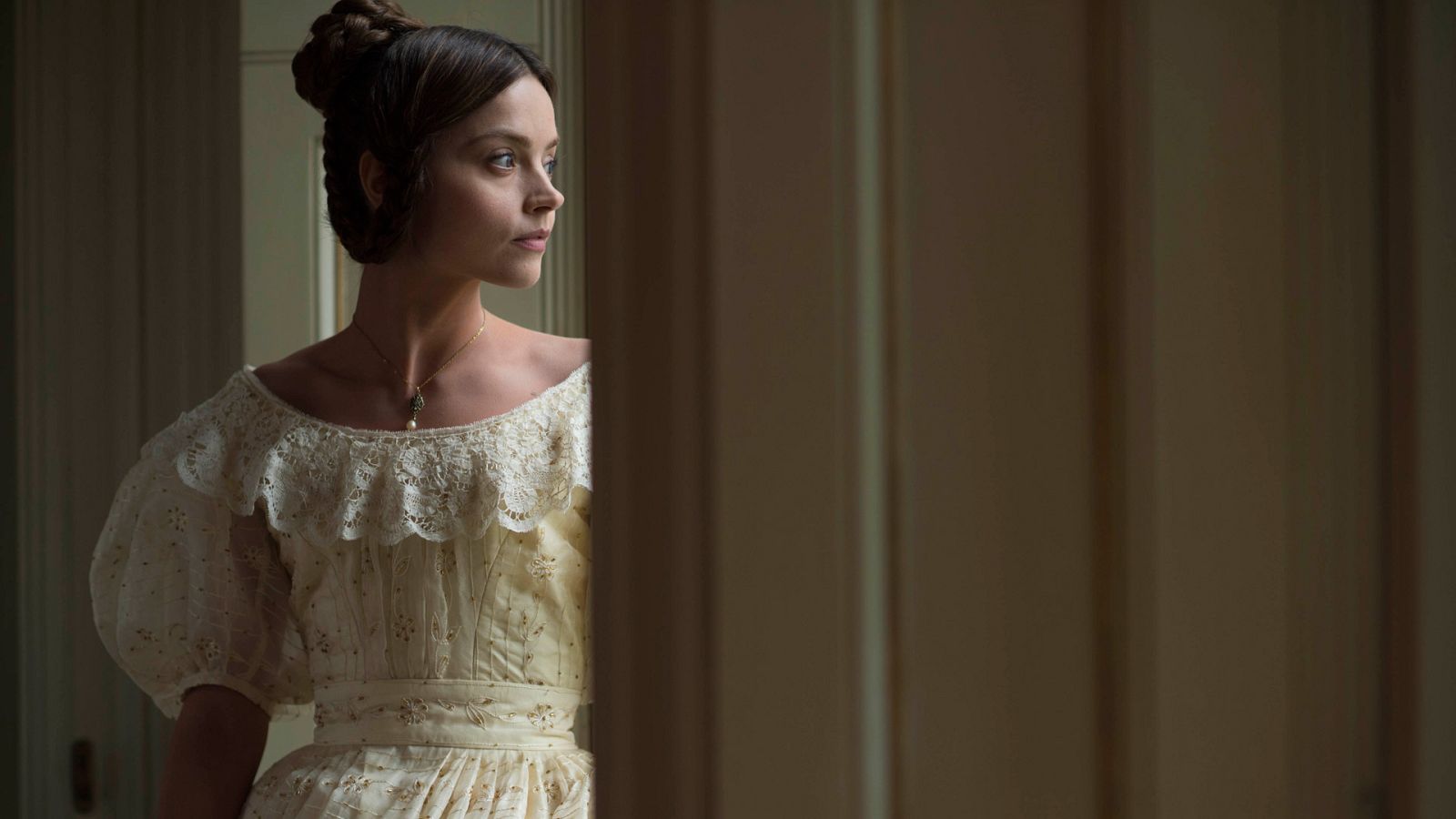 Serie Victoria | Episodio 1x02: Damas de compañía | Ver