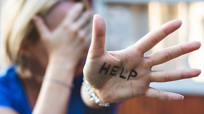 La hora de La 1 - Una adolescente secuestrada habría sido rescatada tras utilizar una señal con su mano