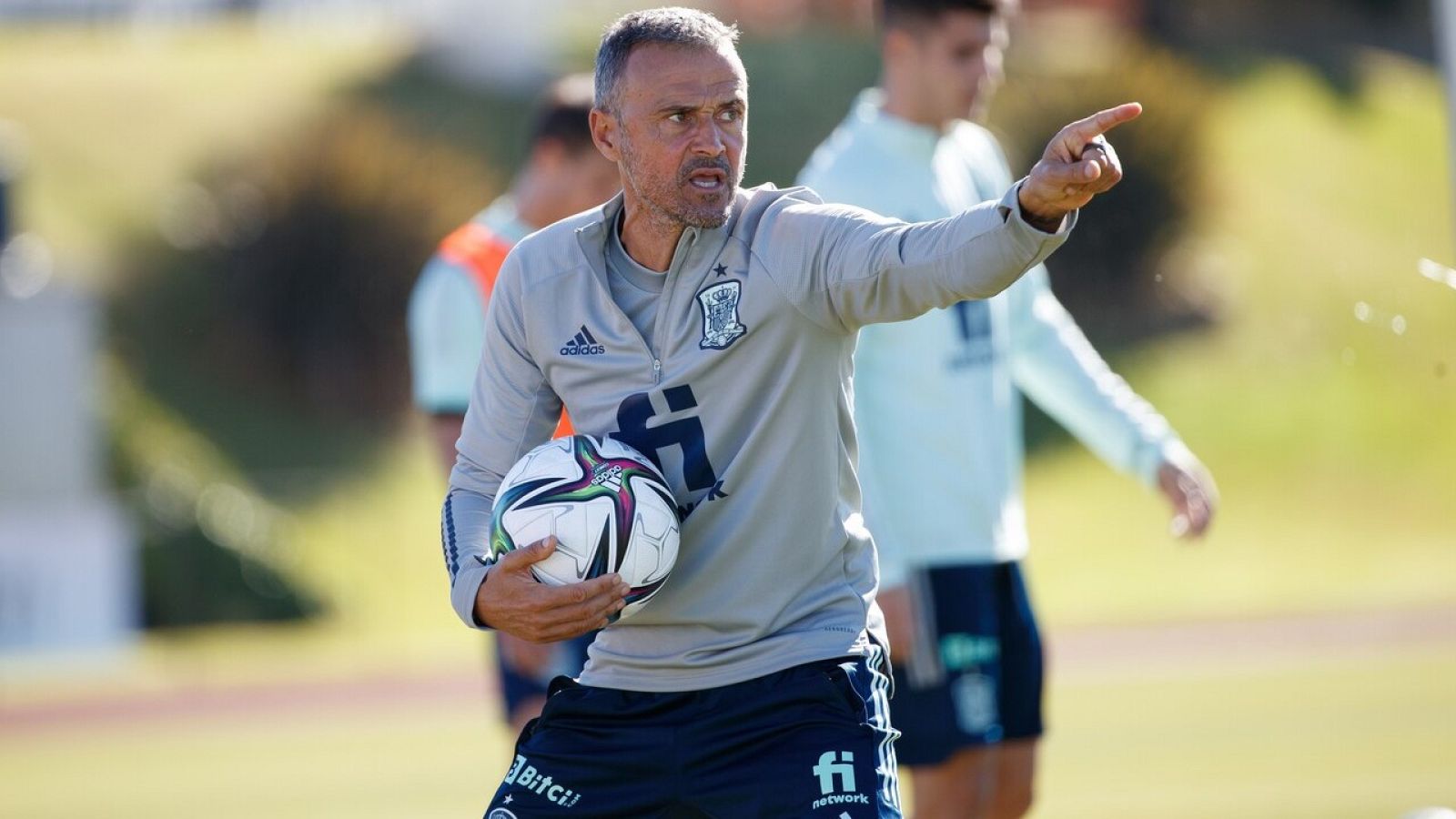 España sigue invicta en Grecia | Ver