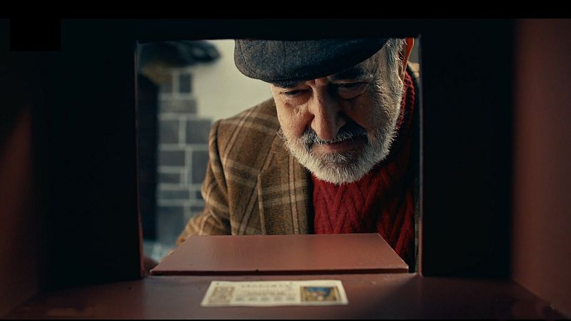 Así es el anuncio de la Lotería de Navidad 2021: "Compartimos la suerte con quien compartimos la vida"