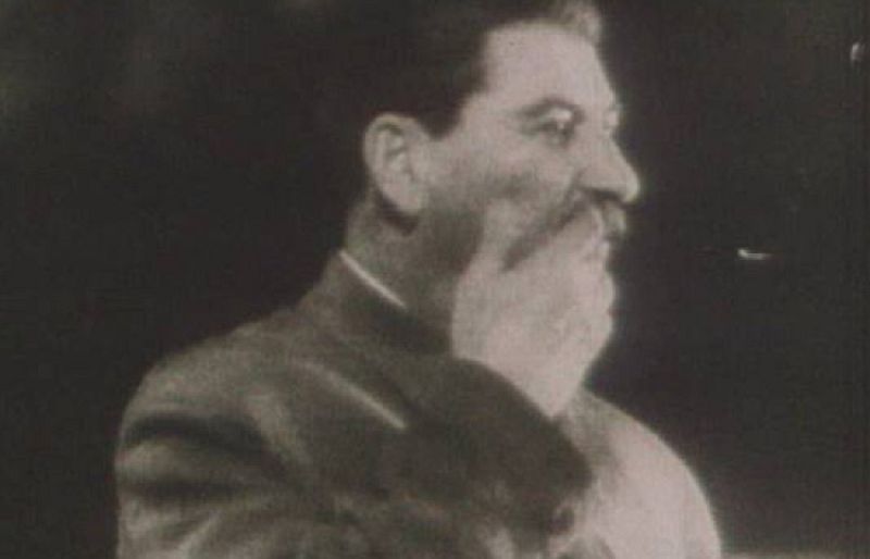 El deseo de reunificación en Alemania estuvo presente ya tras la II Guerra Mundial, aunque la RDA eliminó cualquier referencia a sus vecinos del oeste optando por una definición ideológica del país.