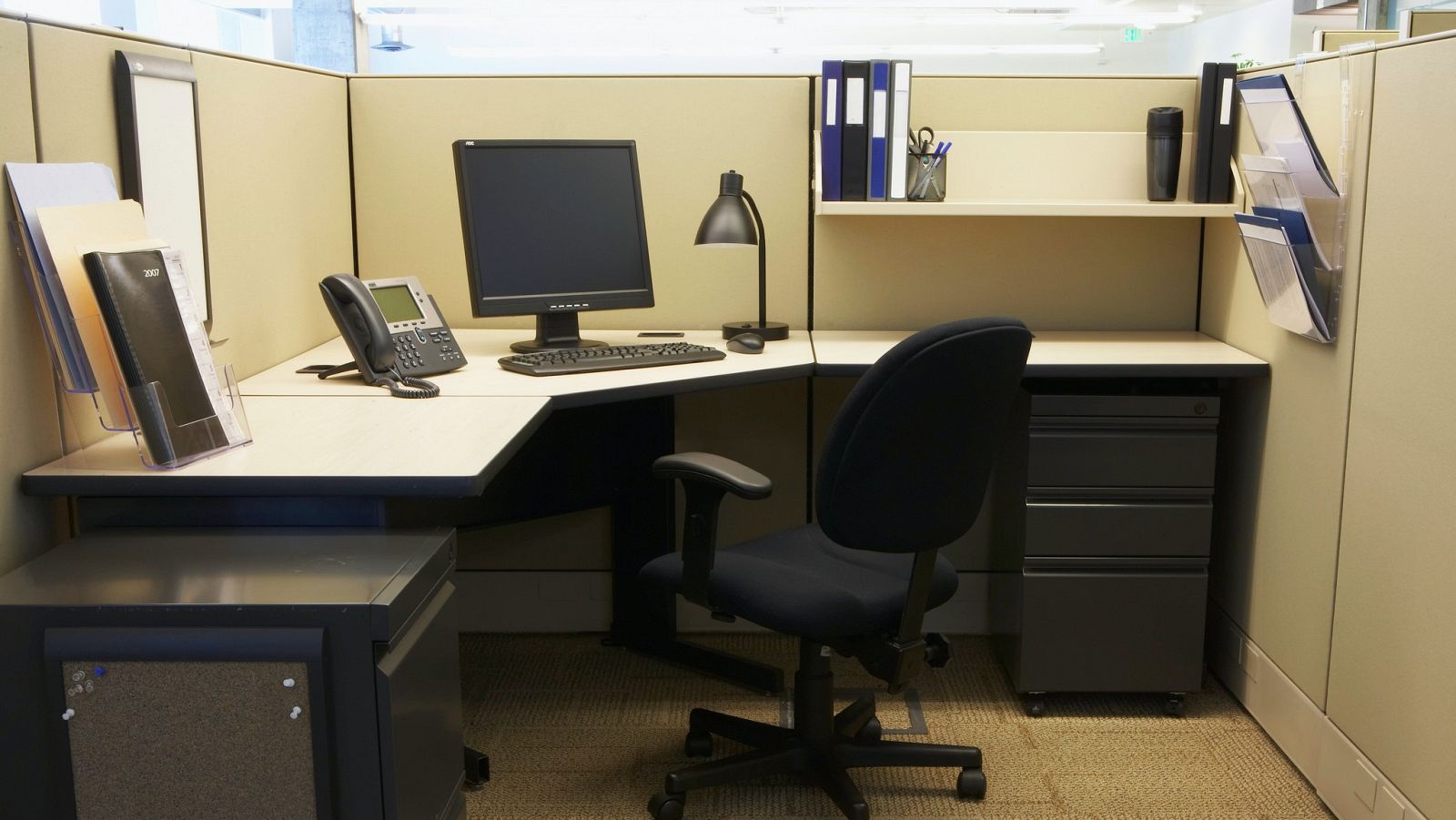 Aquí Hay Trabajo - 3 maneras de faltar al trabajo y lo que dice la ley . ver ahora