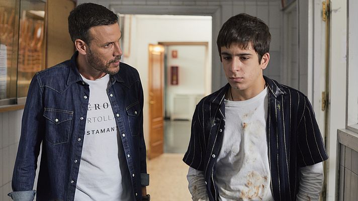 HIT - Teo pide perdón a sus compañeros por destrozar el catering