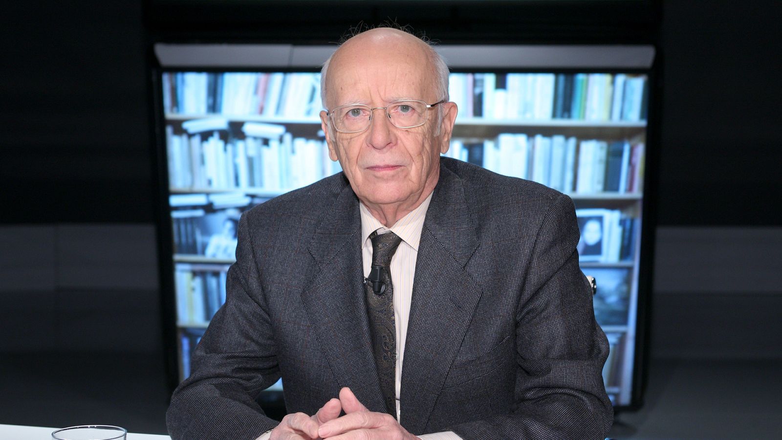 Imprescindibles - Emilio Lledó, mirar con palabras - Ver ahora