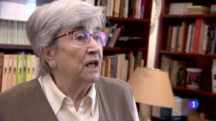 L'Informatiu - Mig miler de persones es manifesten a Barcelona per unes pensions publiques i sense retallades