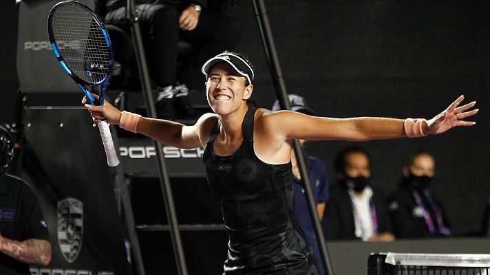 Telediario Fin de Semana - Garbiñe vence a Krejcikova y se mantiene viva en la WTA Finals