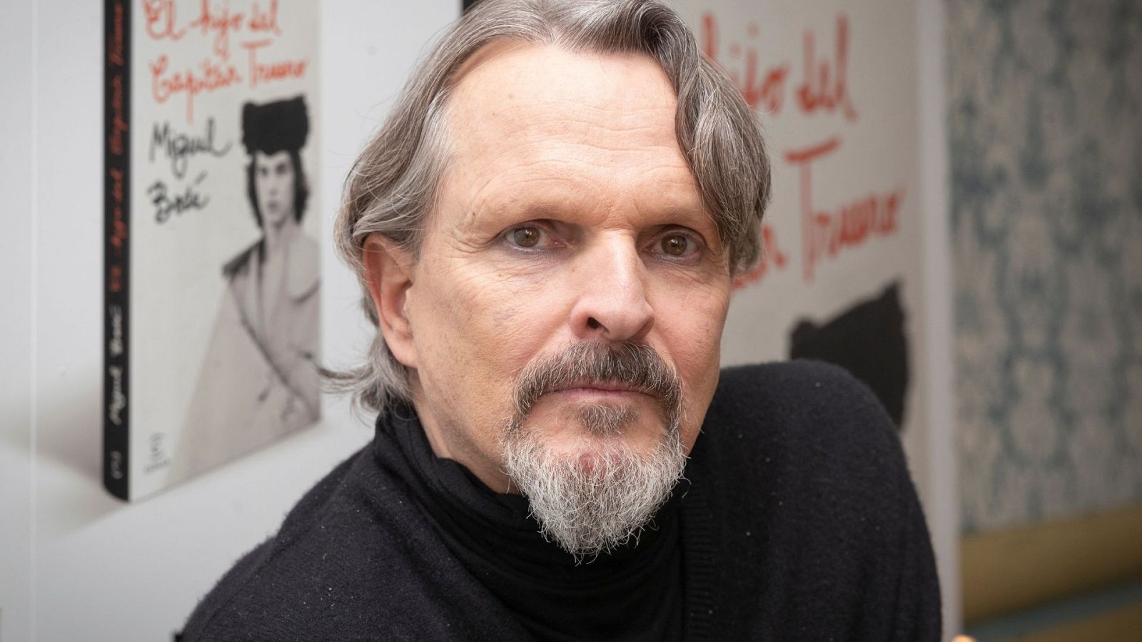 Corazón - La insólita petición de Miguel Bosé a los periodistas durante la presentación de sus memorias