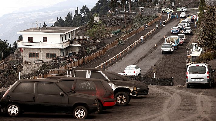 Telediario Fin de Semana - Muere un hombre mientras limpiaba ceniza del volcán de un tejado