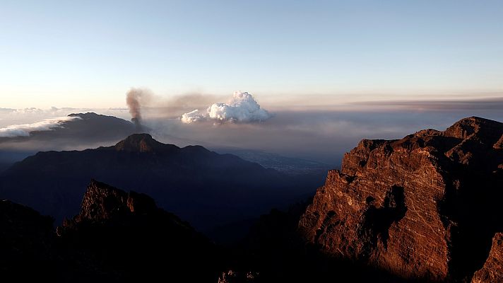 Telediario Fin de Semana - La erupción de Cumbre Vieja cumple 57 días
