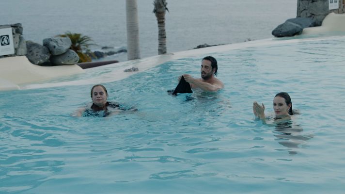 XTRA de MasterChef Celebrity: Infiltrada - Programa 10: Ro se baña con los semifinalistas en el Ritz