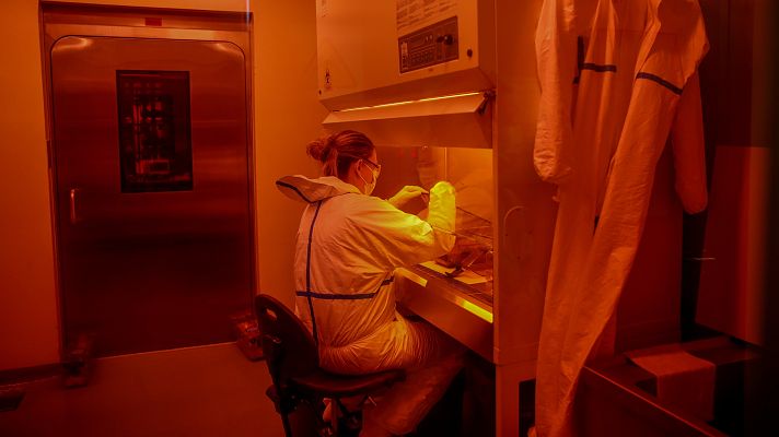 Informativo 24h - Sánchez anuncia que la vacuna española Hipra pasa a la segunda fase de ensayos en humanos