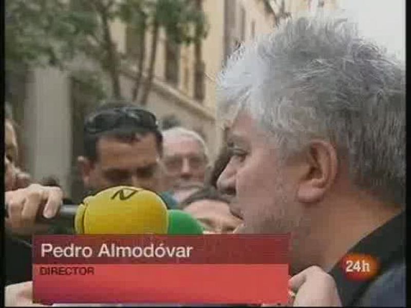 Los artistas, en la capilla ardiente de López Vázquez