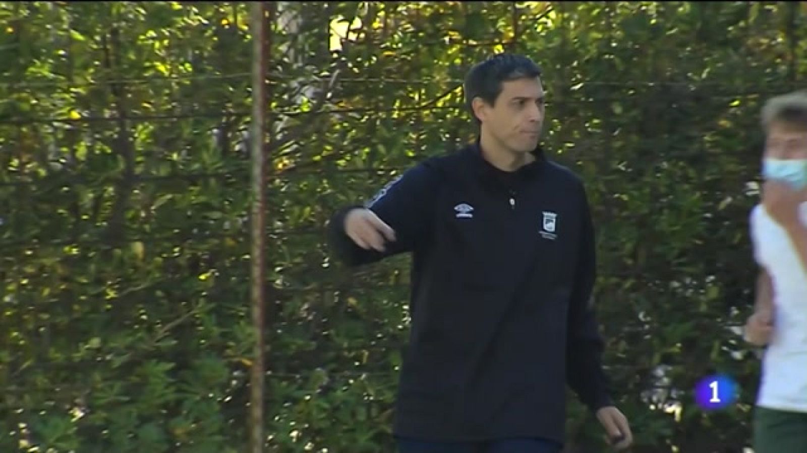 El árbitro que se ha propuesto luchar contra la violencia en el fútbol - Noticias Andalucía | Ver