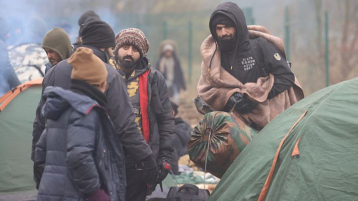 Telediario 1 - Polonia distribuye un vídeo en el que muestra a los migrantes como amenaza