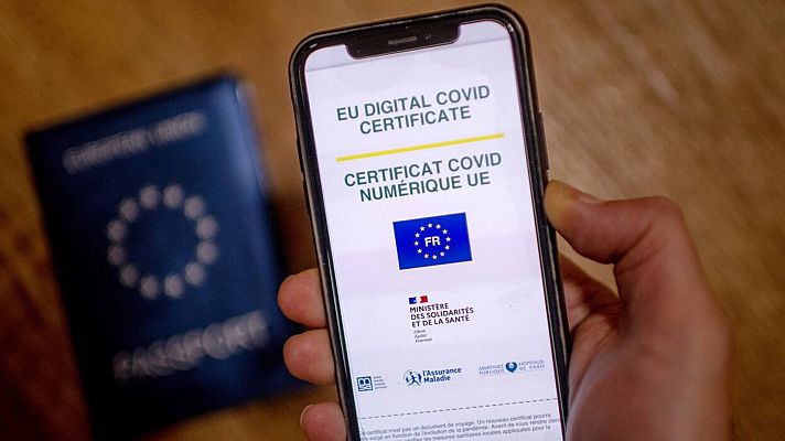 Telediario 2 - Las autonomías estudian la ampliación del certificado COVID ante el aumento de los contagios