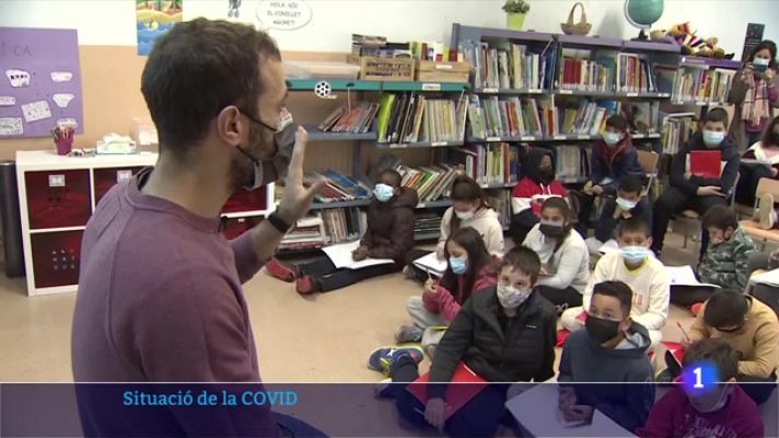 L'Informatiu - La situació covid epitjora a les escoles: augmenten els positius i ja hi ha 85 grups confinats