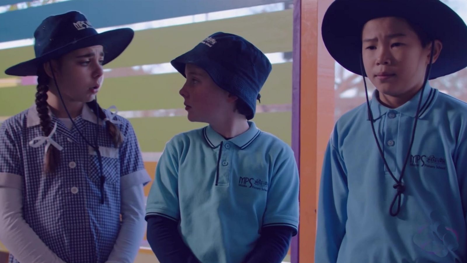 El caso de la hermanita triste - The Inbestigators | Ver