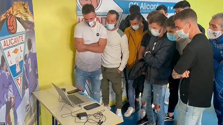 Telediario 2 - La primera ronda de Copa cruza a clubes pequeños y grandes