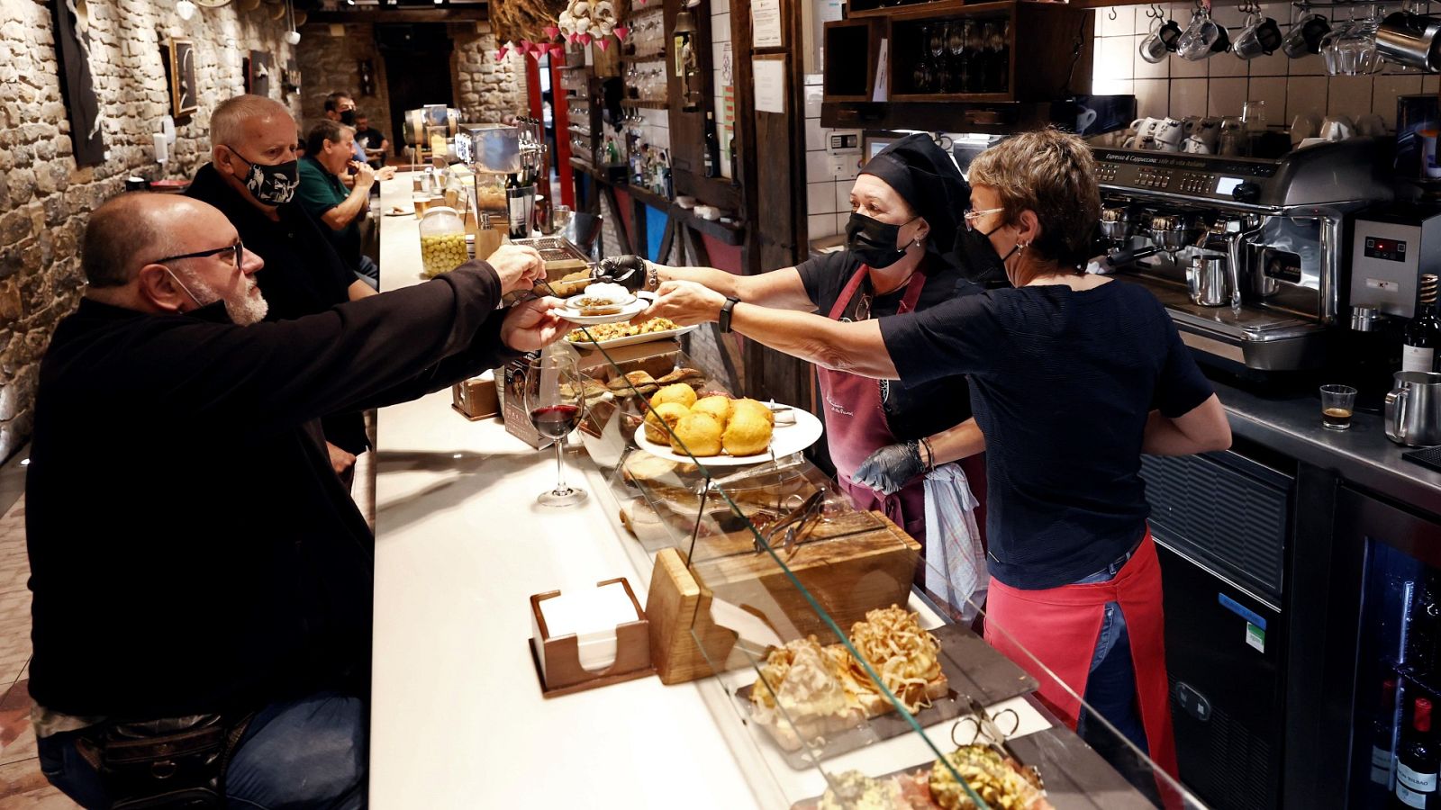Aragón, Euskadi y Navarra exigirán el pasaporte COVID en el ocio nocturno