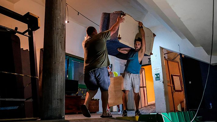 Telediario 1 - Hoteles convertidos en hogares para las casi 500 personas que han perdido sus casas en La Palma