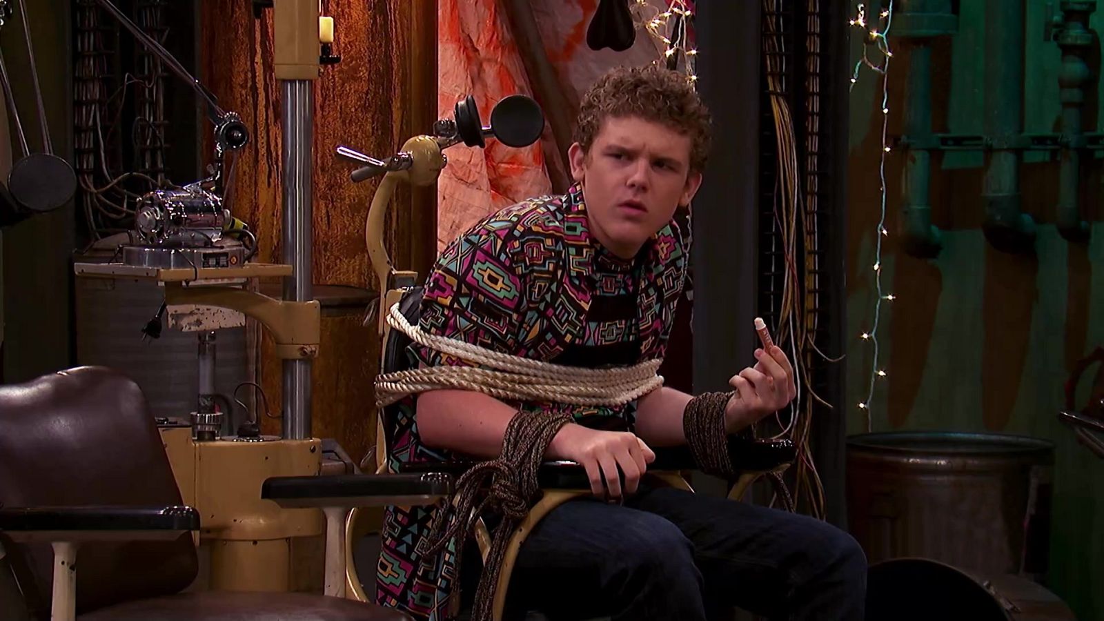 Cita doble peligrosa - Henry Danger | Ver