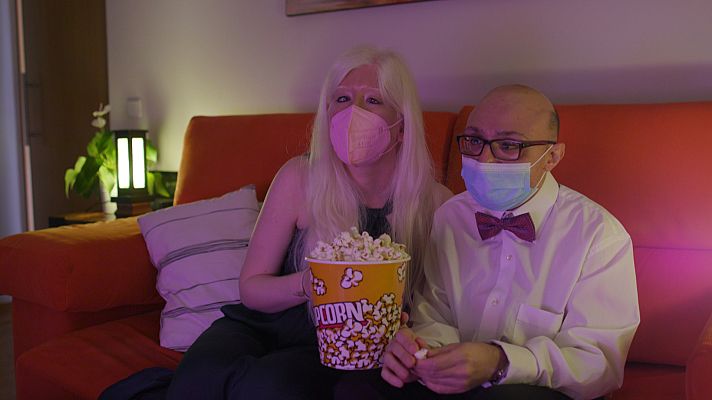 De seda y hierro - Entre líneas