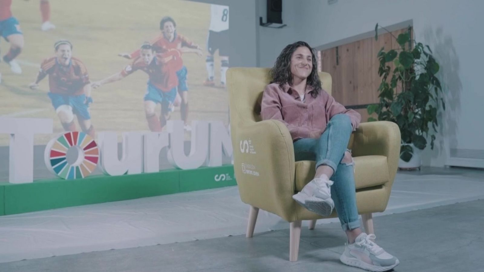 Tour Universo Mujer - Programa 27: Las confesiones de Vero Boquete, primera gran referente en el fútbol femenino español - ver ahora