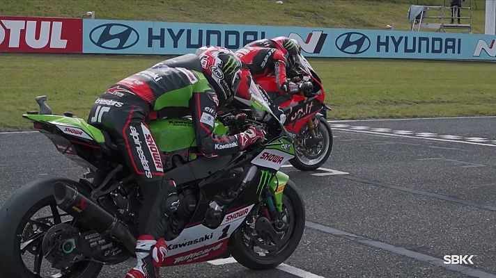 Motociclismo - Campeonato del Mundo Superbike. WSBK 2ª carrera