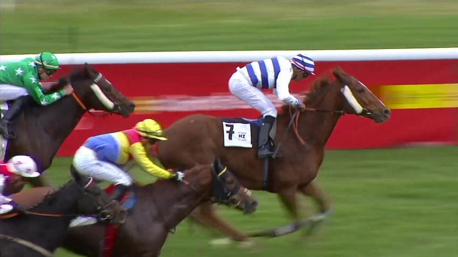 Hípica - Circuito nacional de carreras de caballos desde el Hipódromo de La Zarzuela (Madrid) - ver ahora